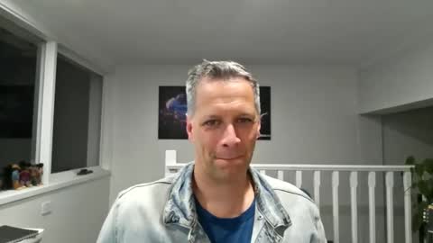 Snapshot of grattitude chatting on 5, 10, 2025 grattitude online show from 5, 10, 2025