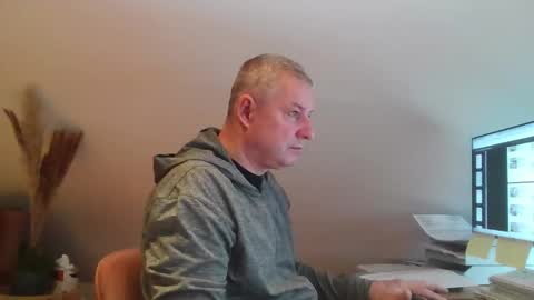 Snapshot of grau197077 chatting on 5, 2, 2026 grau197077 online show from 5, 2, 2026