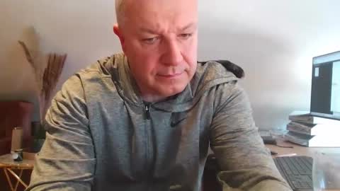 Snapshot of grau197077 chatting on 19, 3, 2026 grau197077 online show from 19, 3, 2026