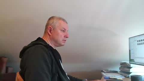 Snapshot of grau197077 chatting on 28, 4, 2026 grau197077 online show from 28, 4, 2026