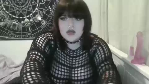 Grave4ngelz online show from 15, 12, 2025