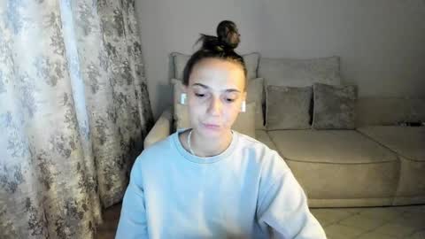 Snapshot of gravitation777 chatting on 10, 4, 2026 Anna online show from 10, 4, 2026