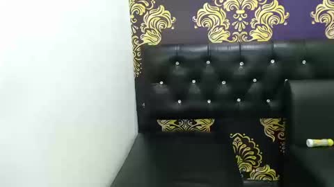 Snapshot of greatass_latina chatting on 12, 9, 2025 greatass_latina online show from 12, 9, 2025