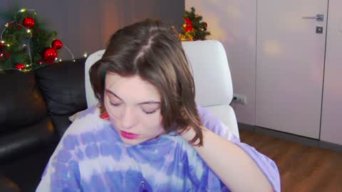 Snapshot of greenelfapril chatting on 14, 1, 2025 April online show from 14, 1, 2025