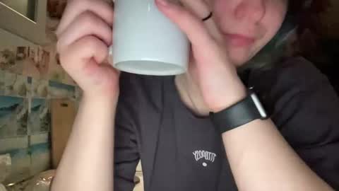 Snapshot of greenelfapril chatting on 13, 2, 2025 April online show from 13, 2, 2025