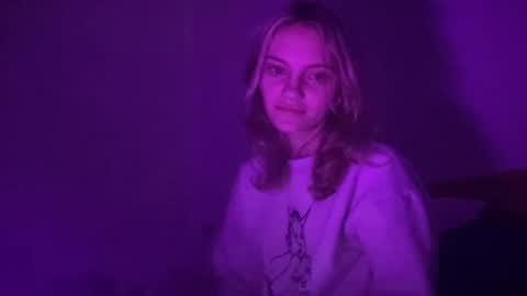 mila 3 online show from 28, 12, 2024