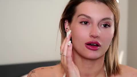 Kelly online show from 26, 10, 2025