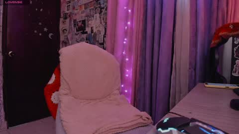 Snapshot of greenwine_gh chatting on 7, 1, 2025 Medussa online show from 7, 1, 2025