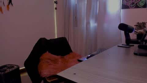 Snapshot of greenwine_gh chatting on 7, 11, 2025 Medussa online show from 7, 11, 2025