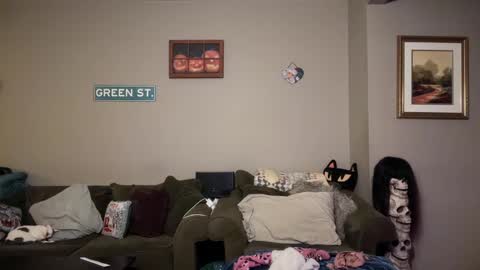 Snapshot of greenxxxqueen chatting on 28, 12, 2024 SexQueen Nikki online show from 28, 12, 2024