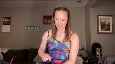 Snapshot of greenxxxqueen chatting on 18, 2, 2025 SexQueen Nikki online show from 18, 2, 2025