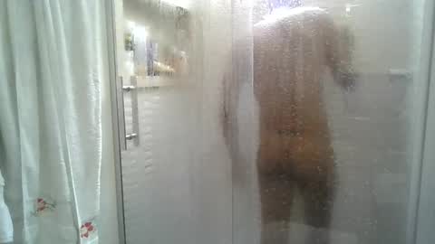 Snapshot of grego435380 chatting on 1, 3, 2025 grego435380 online show from 1, 3, 2025