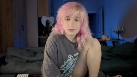 Greg-independent model online show from 27, 5, 2026