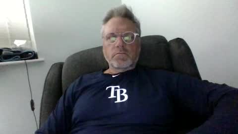 mmm hmmm online show from 8, 11, 2025