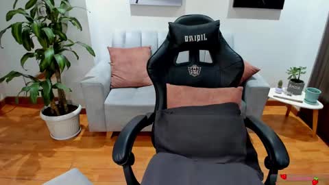 Snapshot of greta_miss chatting on 30, 1, 2025 Emmy online show from 30, 1, 2025