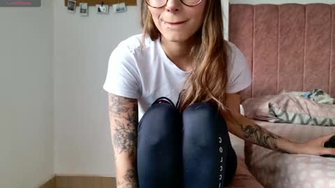 Snapshot of greta_miss chatting on 22, 4, 2026 Emmy online show from 22, 4, 2026
