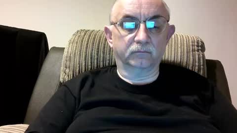 Snapshot of grey_dom chatting on 27, 12, 2024 Master  Sir online show from 27, 12, 2024