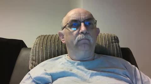 Snapshot of grey_dom chatting on 4, 10, 2025 Master  Sir online show from 4, 10, 2025