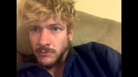 Snapshot of greyvan96 chatting on 12, 10, 2025 Perfectlyaveragesavage online show from 12, 10, 2025