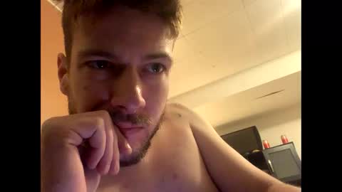 Snapshot of greyvan96 chatting on 17, 12, 2025 Perfectlyaveragesavage online show from 17, 12, 2025