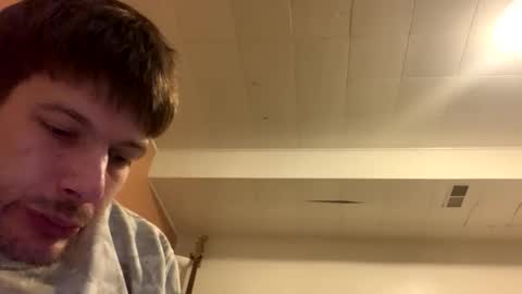 Snapshot of greyvan96 chatting on 13, 4, 2026 Perfectlyaveragesavage online show from 13, 4, 2026