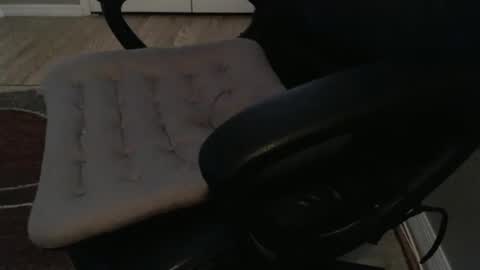 Snapshot of griz01 chatting on 12, 3, 2026 griz01 online show from 12, 3, 2026