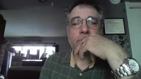 Snapshot of grossequeue200 chatting on 19, 4, 2026 grossequeue200 online show from 19, 4, 2026