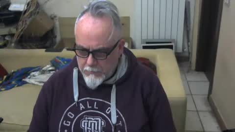 Snapshot of grz65 chatting on 6, 4, 2026 GRIZZLY65 online show from 6, 4, 2026