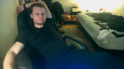 Snapshot of gsjw chatting on 18, 12, 2025 Gizzy online show from 18, 12, 2025