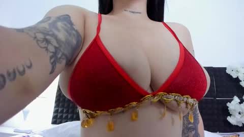 Snapshot of guadalupe21_ chatting on 6, 10, 2025 Guadalupe online show from 6, 10, 2025