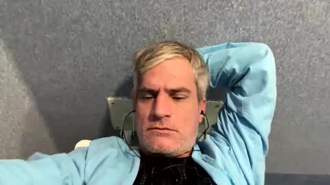 guardiannif_ online show from 22, 9, 2025