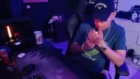 Snapshot of guayaco_ chatting on 8, 4, 2026 Guayaco online show from 8, 4, 2026