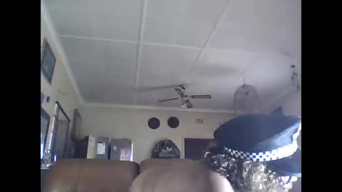 Snapshot of gucci_bx chatting on 4, 1, 2025 gucci-bx online show from 4, 1, 2025