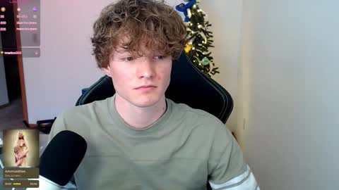 Snapshot of gucciboi4 chatting on 11, 1, 2026 gucciboi4 online show from 11, 1, 2026