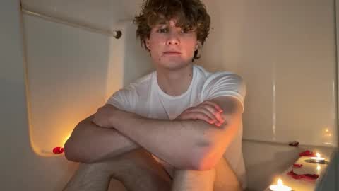 Snapshot of gucciboi4 chatting on 7, 2, 2026 gucciboi4 online show from 7, 2, 2026