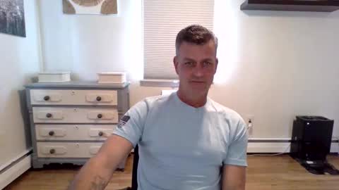 Snapshot of gudguy2025 chatting on 17, 4, 2026 gudguy2025 online show from 17, 4, 2026