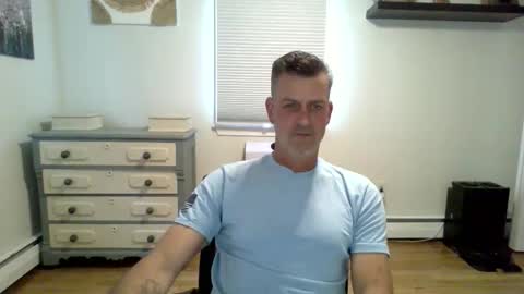 Snapshot of gudguy2025 chatting on 9, 5, 2026 gudguy2025 online show from 9, 5, 2026