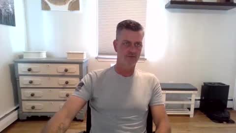 Snapshot of gudguy2025 chatting on 10, 5, 2026 gudguy2025 online show from 10, 5, 2026