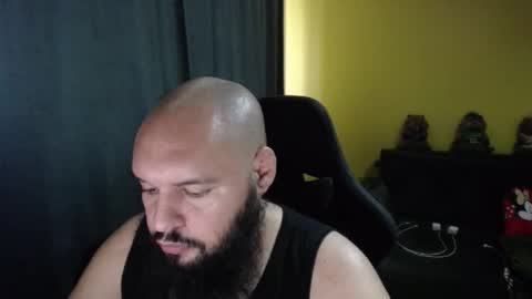 Snapshot of guessswho24 chatting on 27, 10, 2025 Ayan online show from 27, 10, 2025