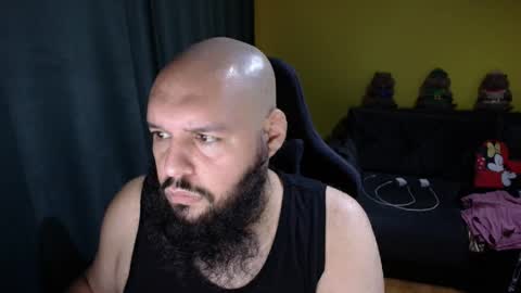 Snapshot of guessswho24 chatting on 23, 11, 2025 Ayan online show from 23, 11, 2025