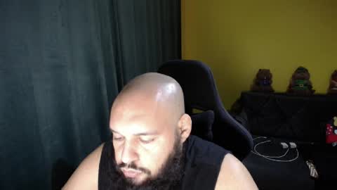 Snapshot of guessswho24 chatting on 29, 11, 2025 Ayan online show from 29, 11, 2025