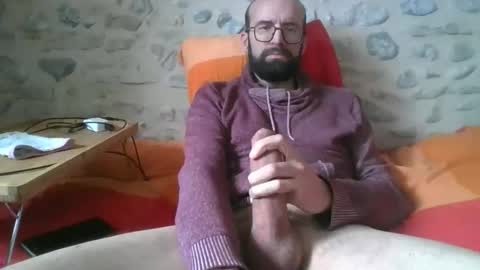 Snapshot of guillaume86 chatting on 10, 3, 2026 guillaume86 online show from 10, 3, 2026