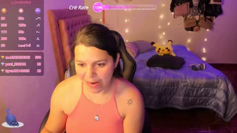 Hello Im Julieta Im 25 years old welcome to my room have fun and be happy. online show from 19, 1, 2025