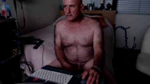 Snapshot of guitarsexgod2 chatting on 3, 7, 2026 guitarsexgod2 online show from 3, 7, 2026