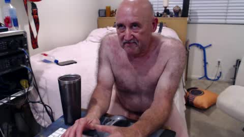 Snapshot of guitarsexgod2 chatting on 5, 7, 2026 guitarsexgod2 online show from 5, 7, 2026