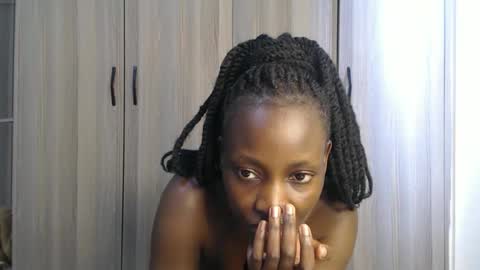 Miss Incredible online show from 26, 10, 2025