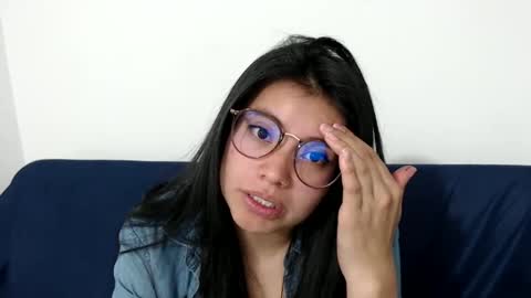 Snapshot of gumball_room chatting on 8, 9, 2025 Vane blonde and Hazell black hair online show from 8, 9, 2025