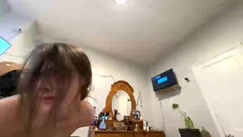 gurlface85 online show from 9, 11, 2025