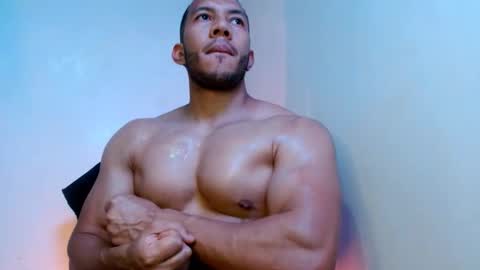 Snapshot of gurushake chatting on 29, 3, 2026 holl latino online show from 29, 3, 2026