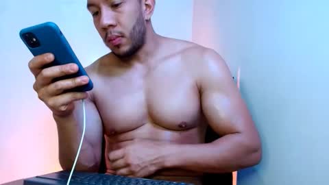 Snapshot of gurushake chatting on 31, 3, 2026 holl latino online show from 31, 3, 2026